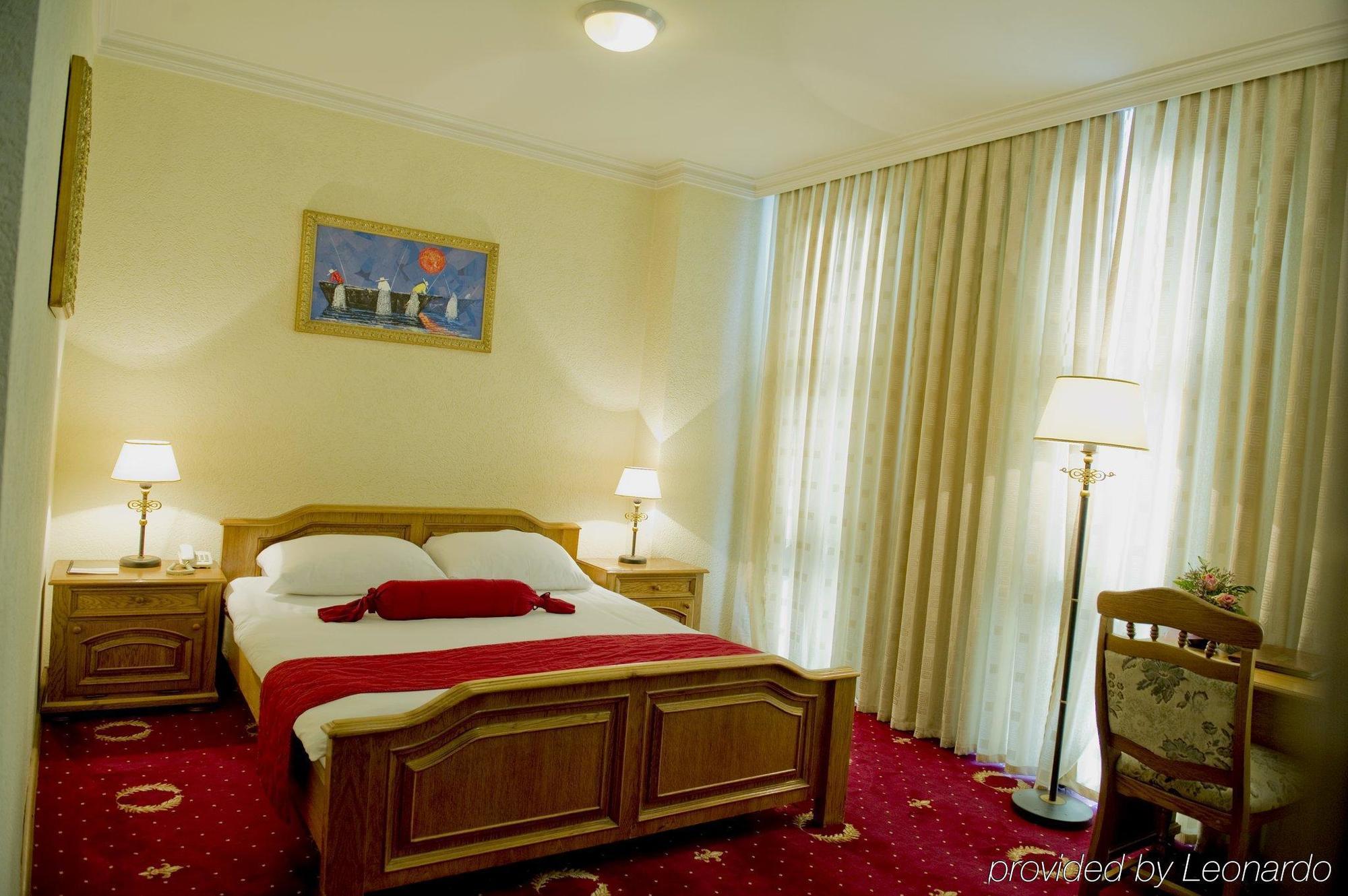 פרישטינה Hotel Victory מראה חיצוני תמונה